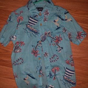 Size 5/6 button down , super cute